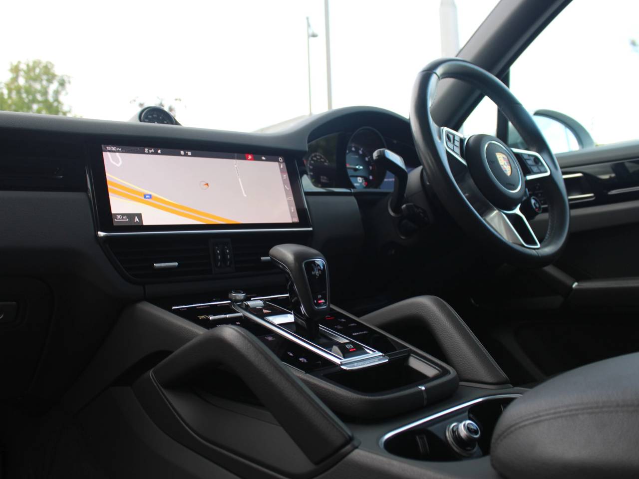 Cayenne V6 (17) image 03