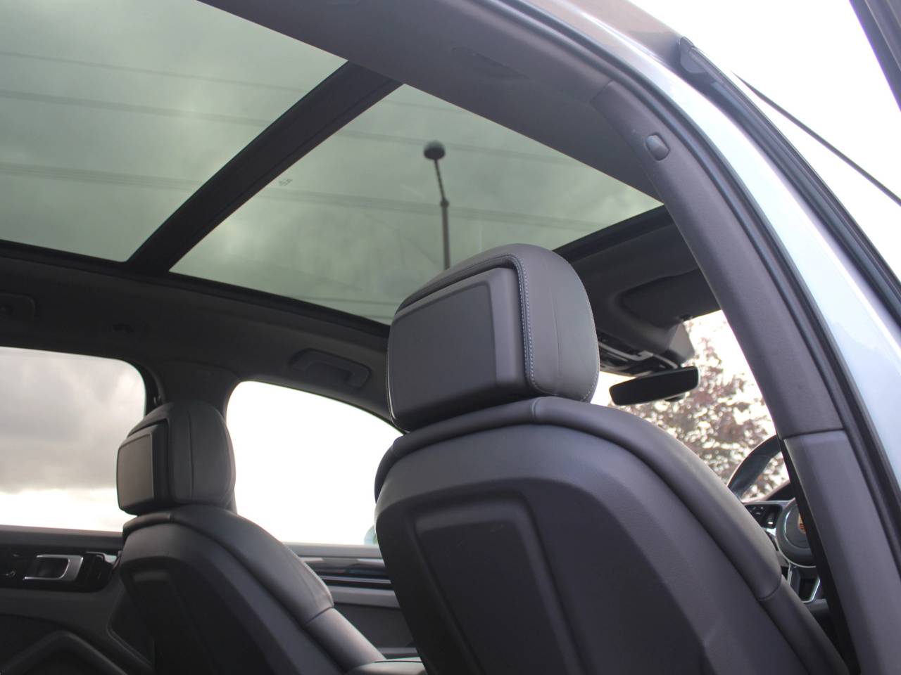Cayenne V6 (17) image 50