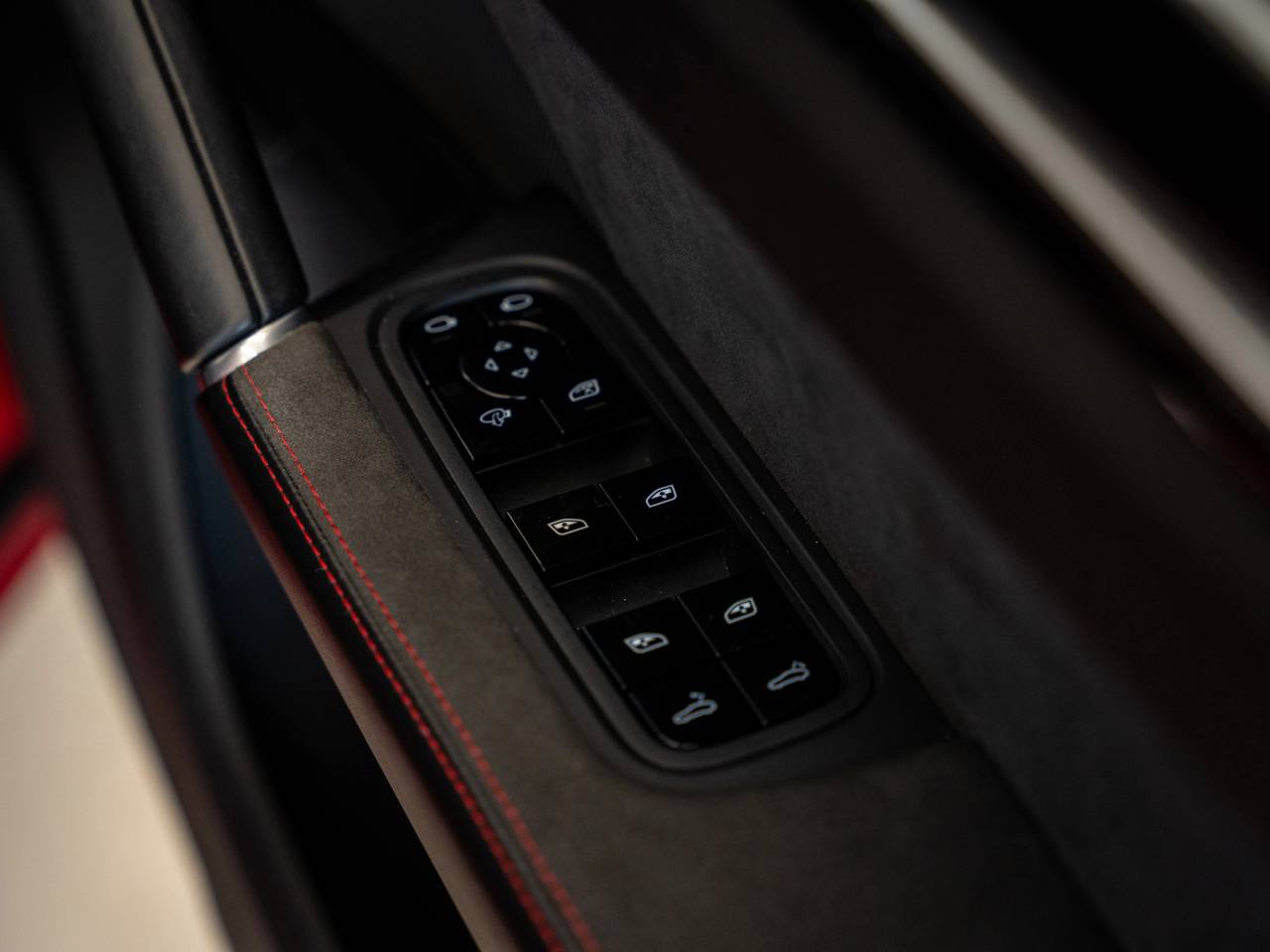 Cayenne GTS TIPTRONIC (2) image 28