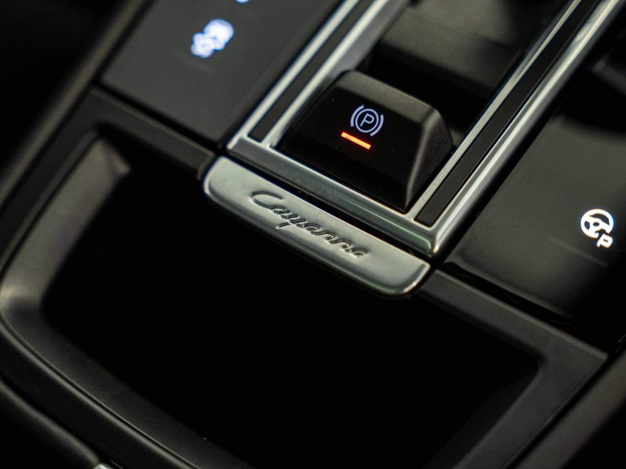 Cayenne GTS TIPTRONIC (2) image 24