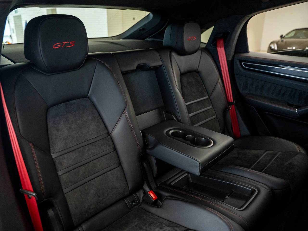 Cayenne GTS TIPTRONIC (2) image 31