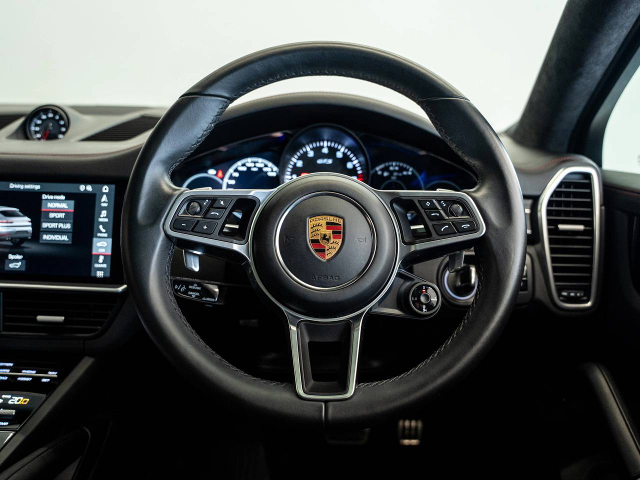 Cayenne GTS TIPTRONIC (2) image 09