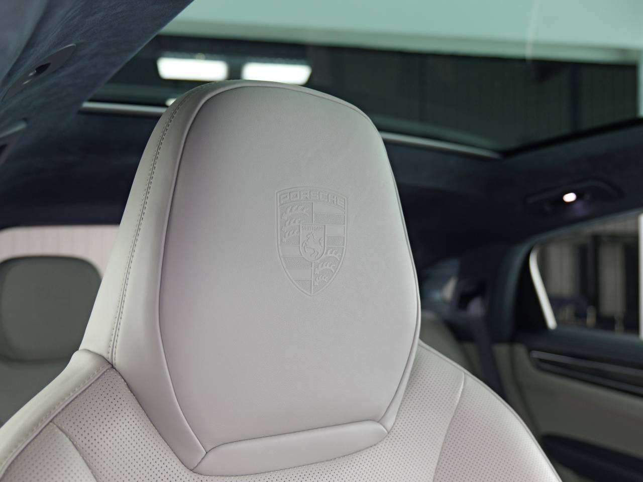 Cayenne GTS TIPTRONIC (3) image 36