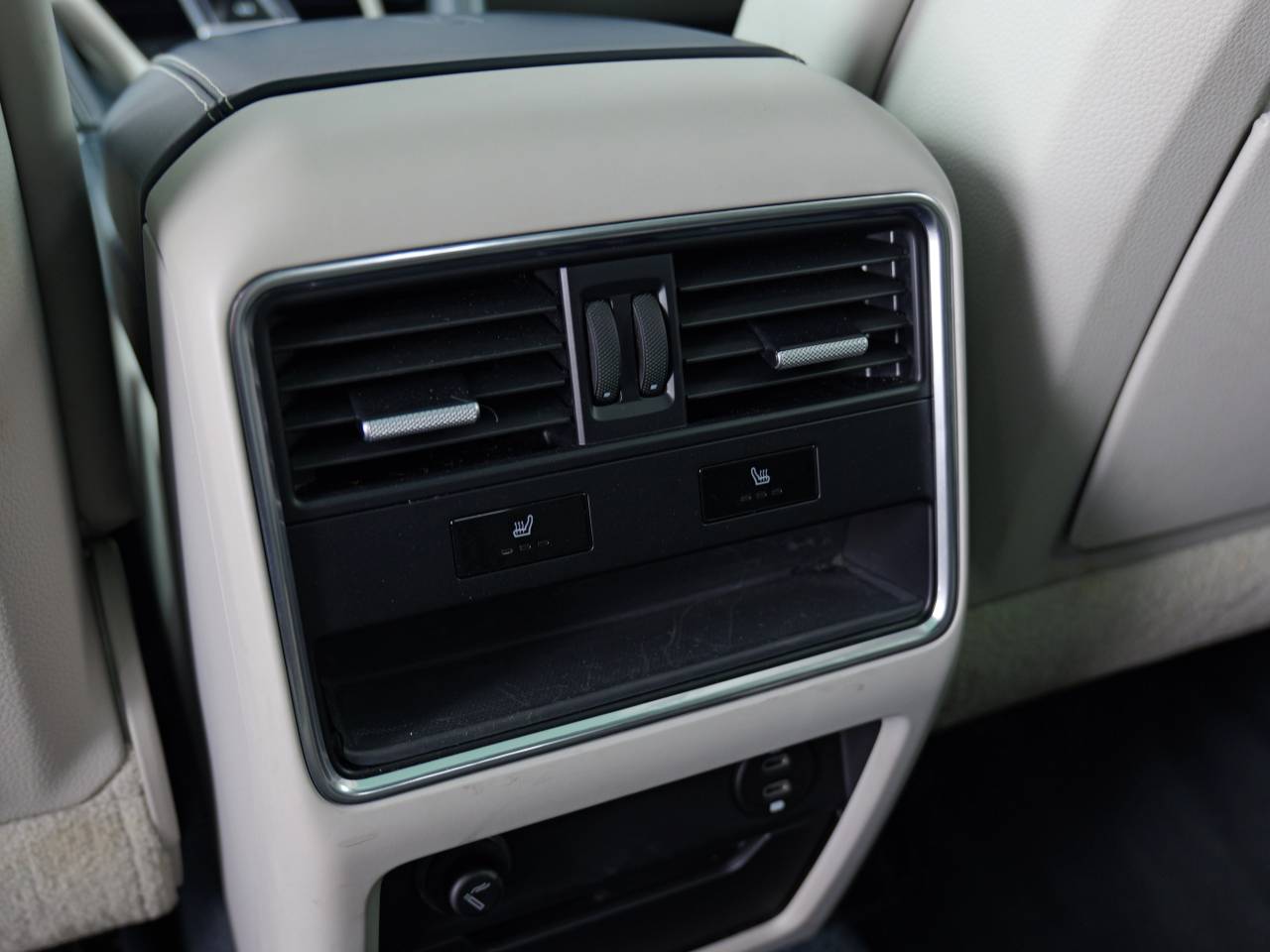 Cayenne GTS TIPTRONIC (3) image 30