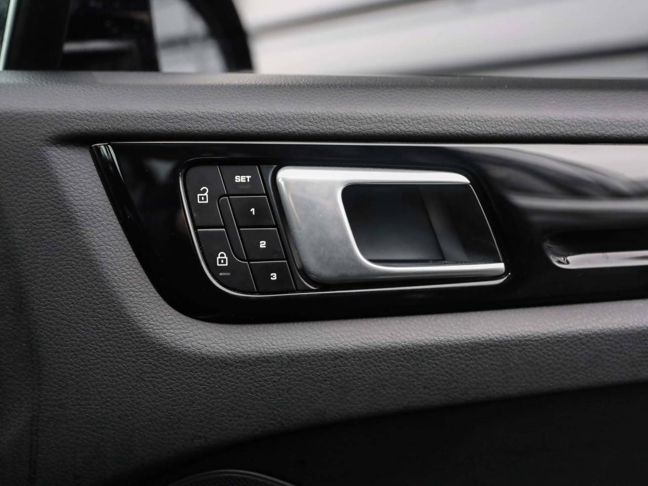 Cayenne V6 TIPTRONIC (4) image 28