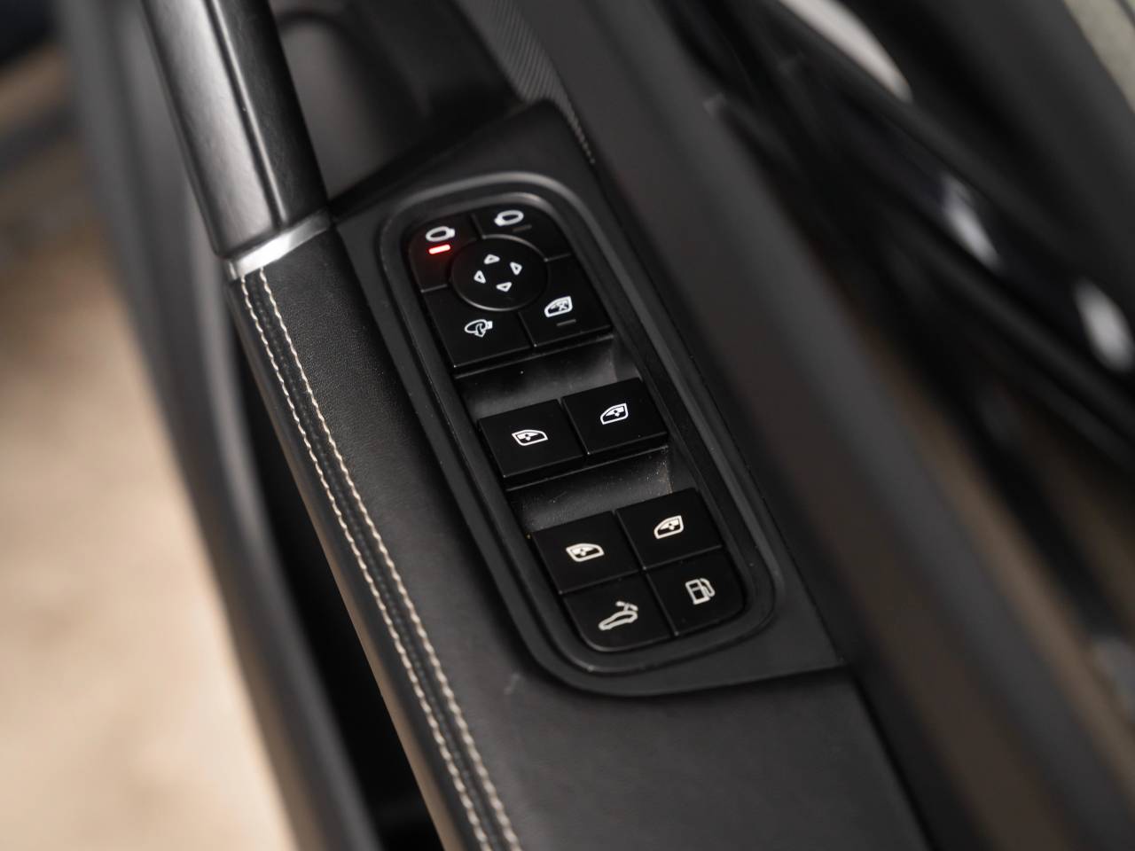 Cayenne V6 (29) image 25