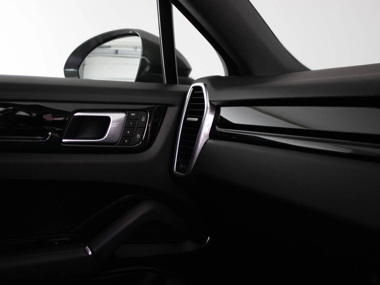 Cayenne V6 TIPTRONIC (8) image 46