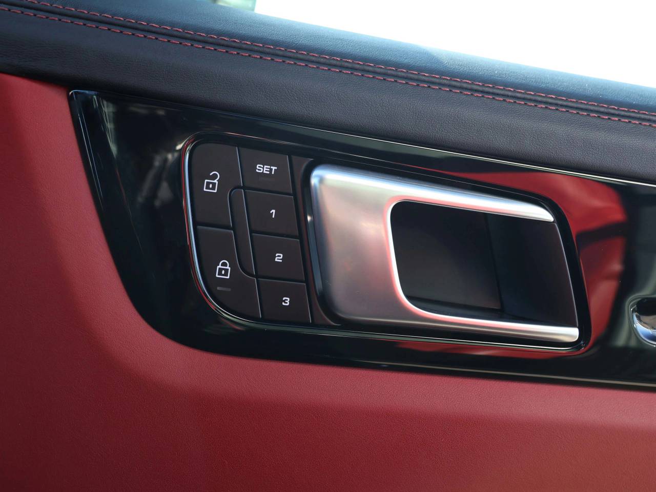 Cayenne V6 (106) image 25