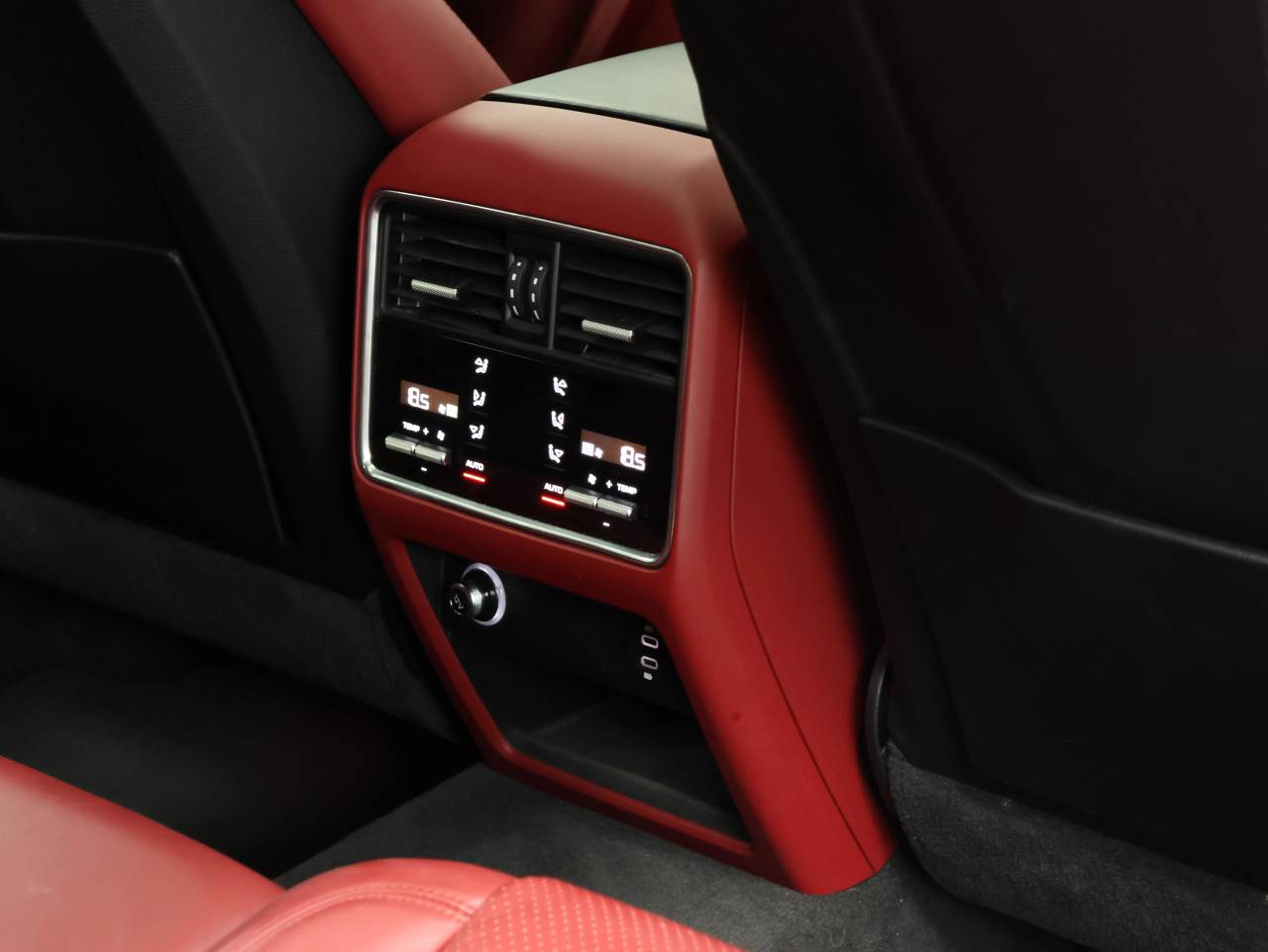 Cayenne V6 (100) image 35