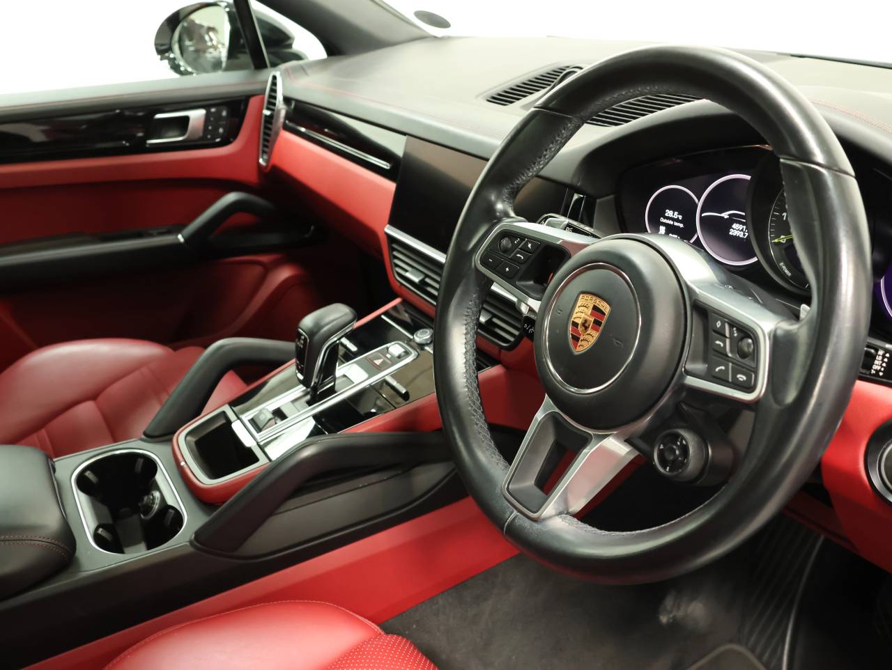 Cayenne V6 (100) image 05
