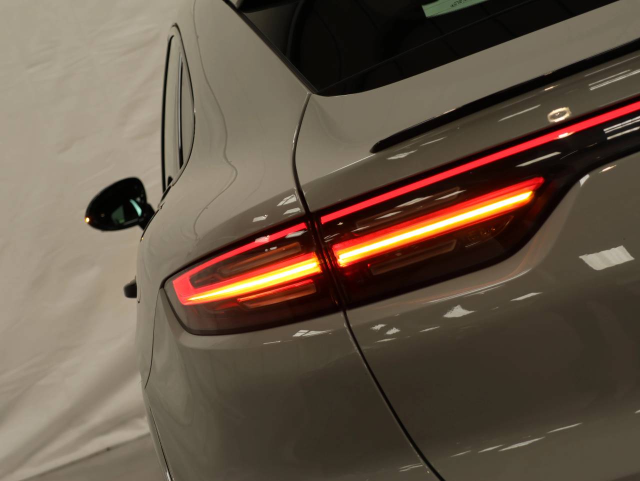 Cayenne V6 (100) image 11