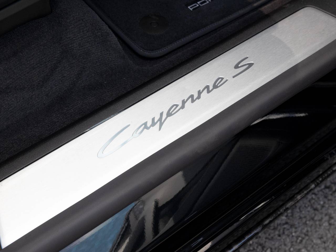 Cayenne (74) image 75