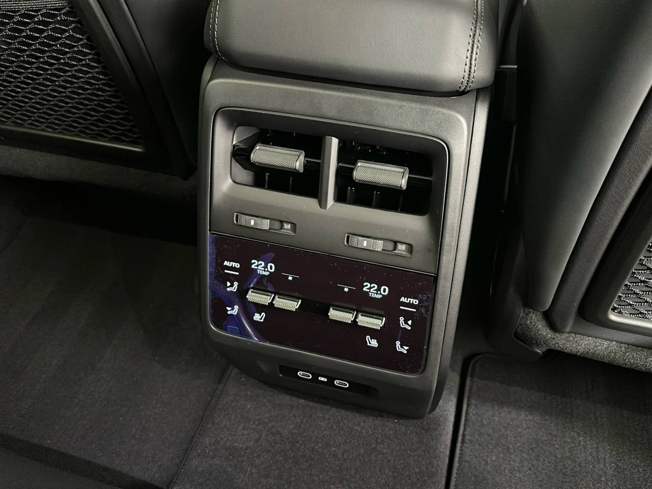 Macan BASE (10) image 29