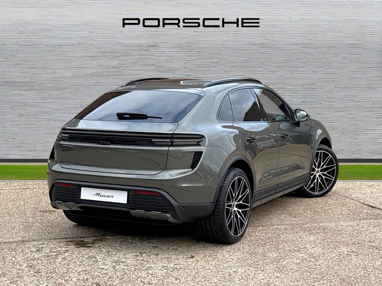 Macan TURBO (1) image 03