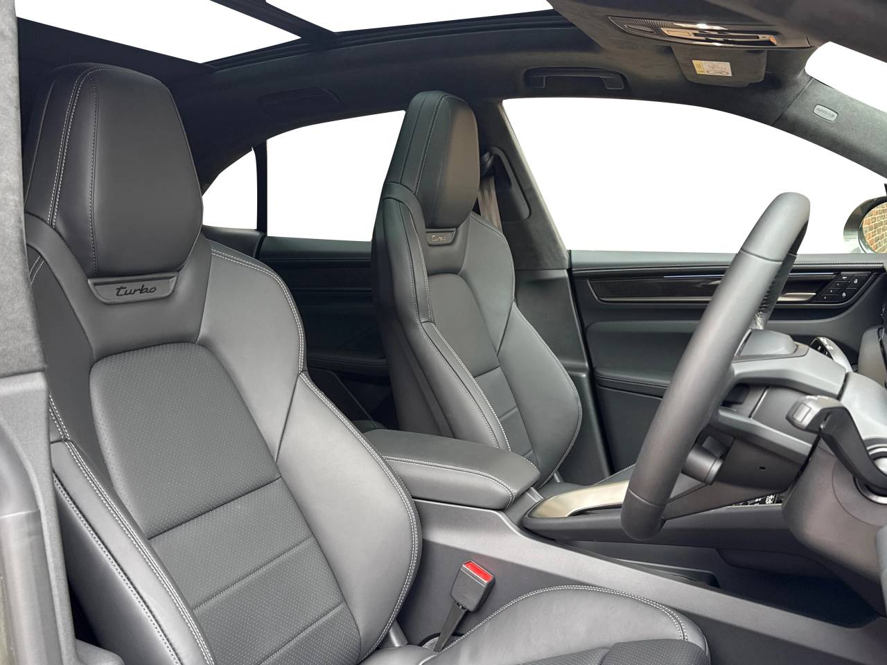 Macan TURBO (1) image 05