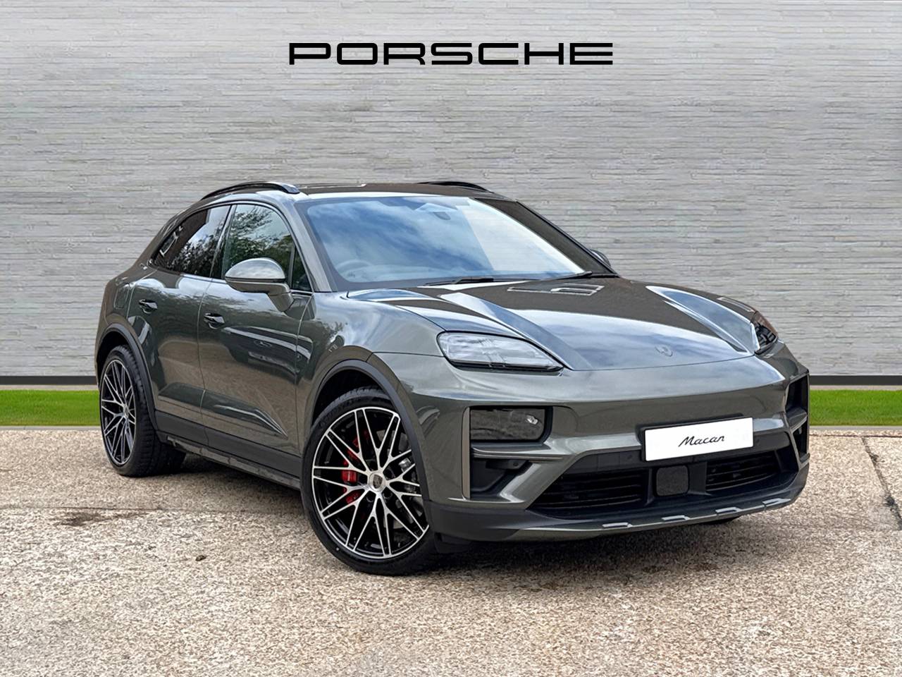 Macan TURBO (1) image 01