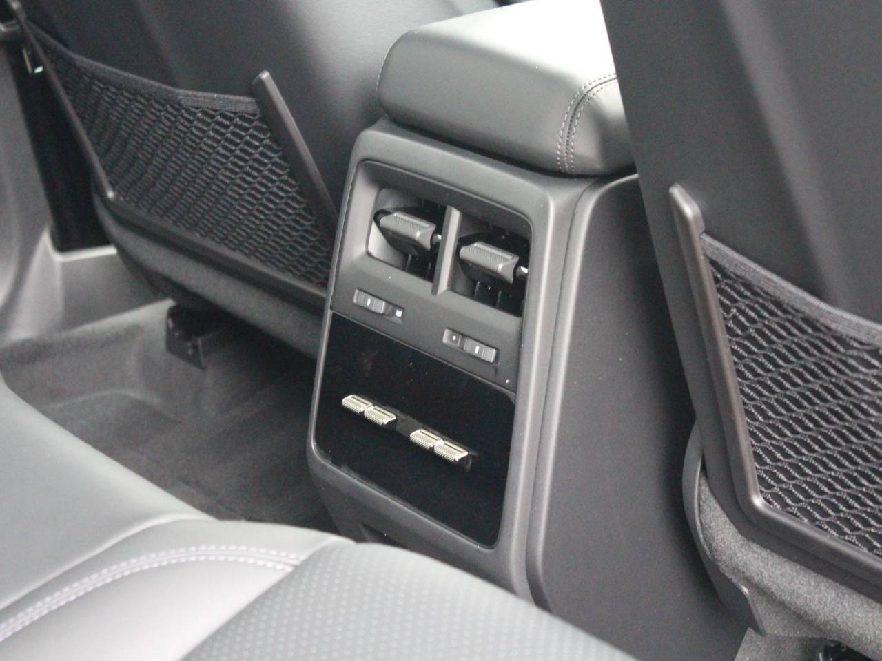 Macan (29) image 40