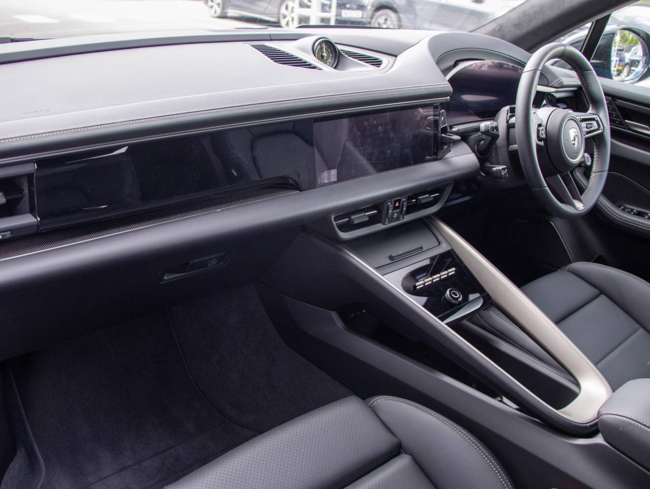 Macan (66) image 16