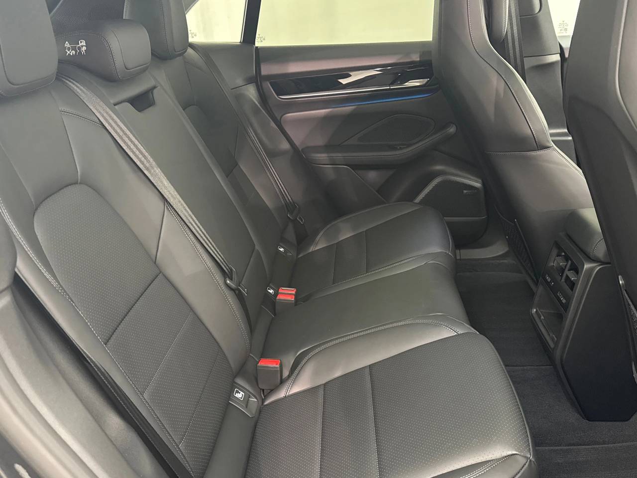 Macan (87) image 32