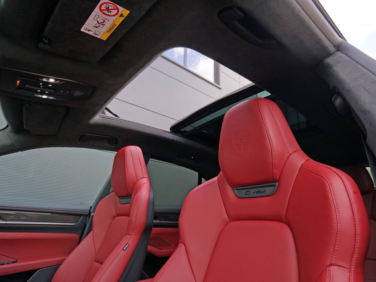 Macan TURBO (5) image 18