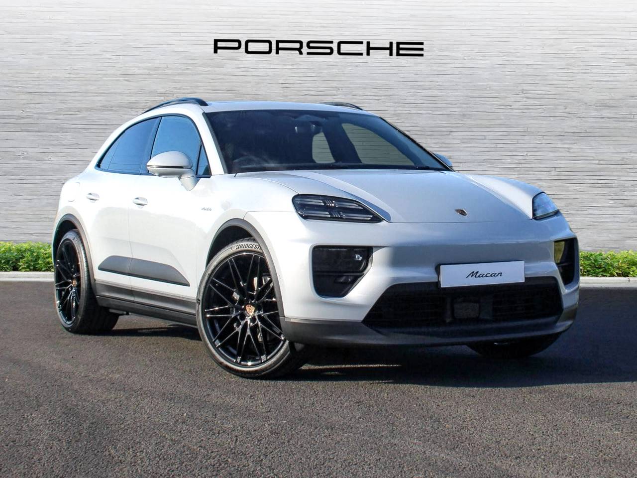 Macan Macan 4 Electric