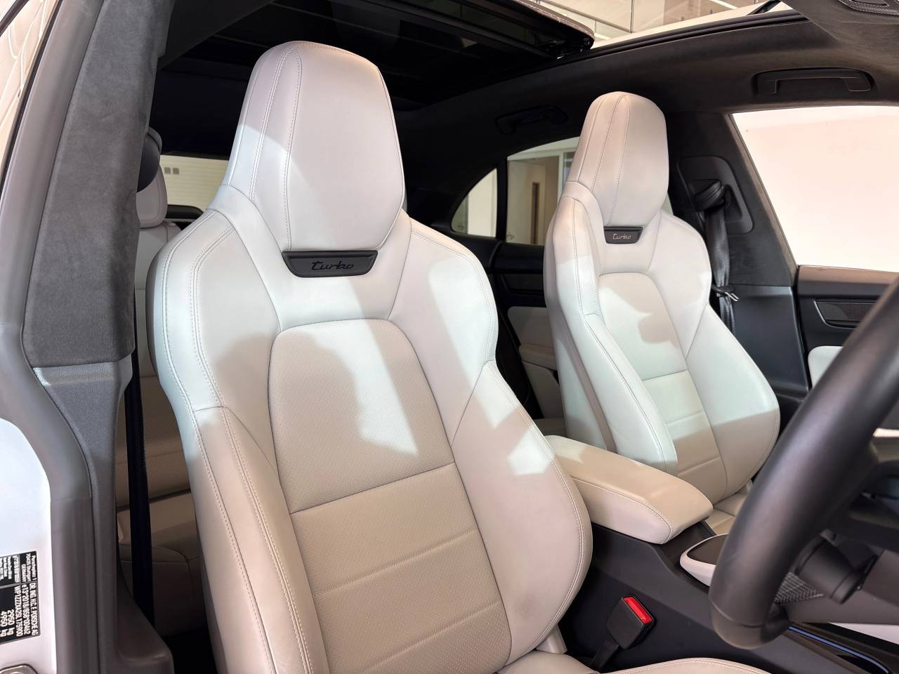 Macan TURBO (1) image 05