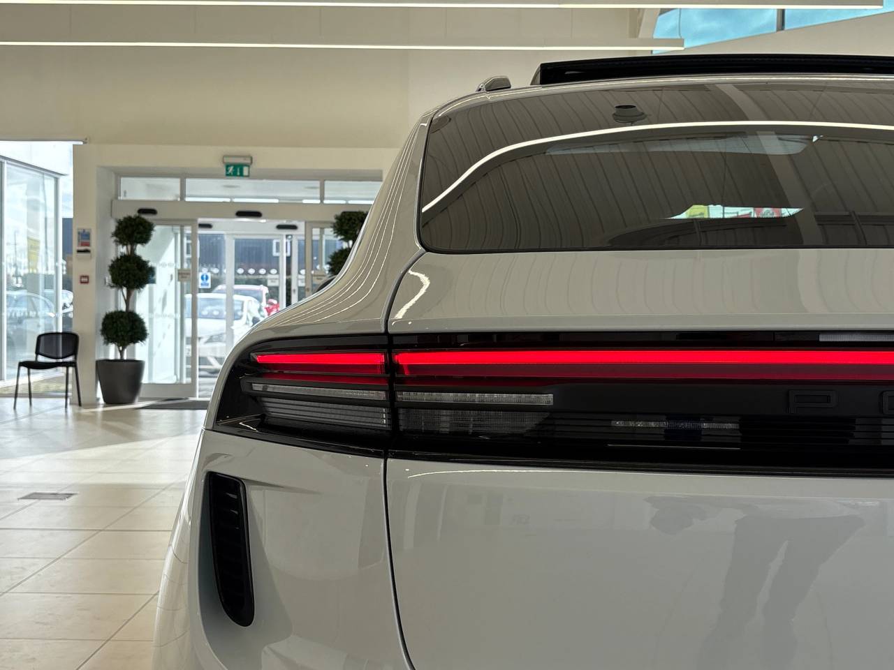 Macan TURBO (1) image 15