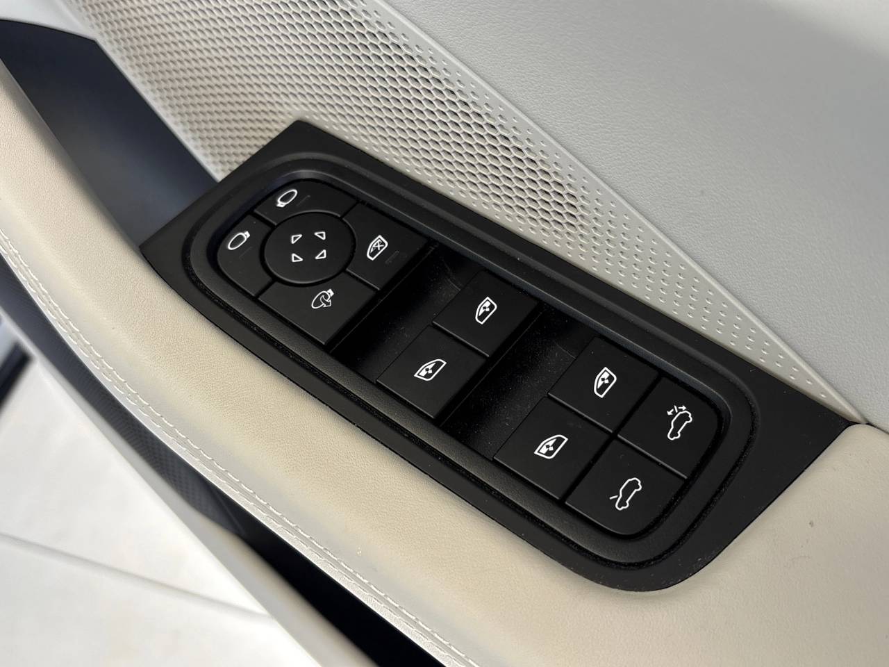 Macan TURBO (1) image 37