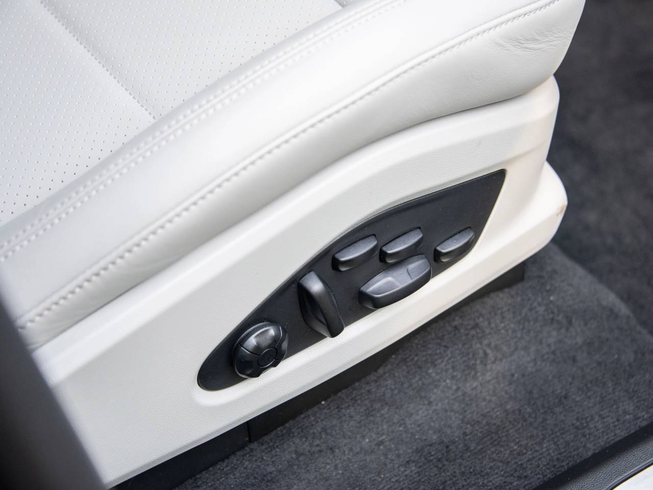 Macan 4S (3) image 25