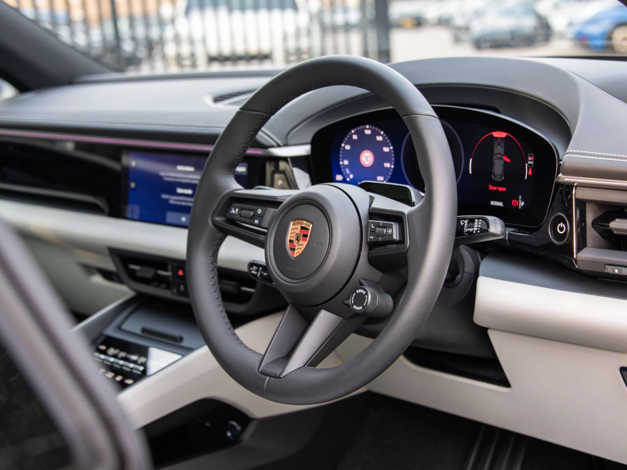 Macan 4S (3) image 22