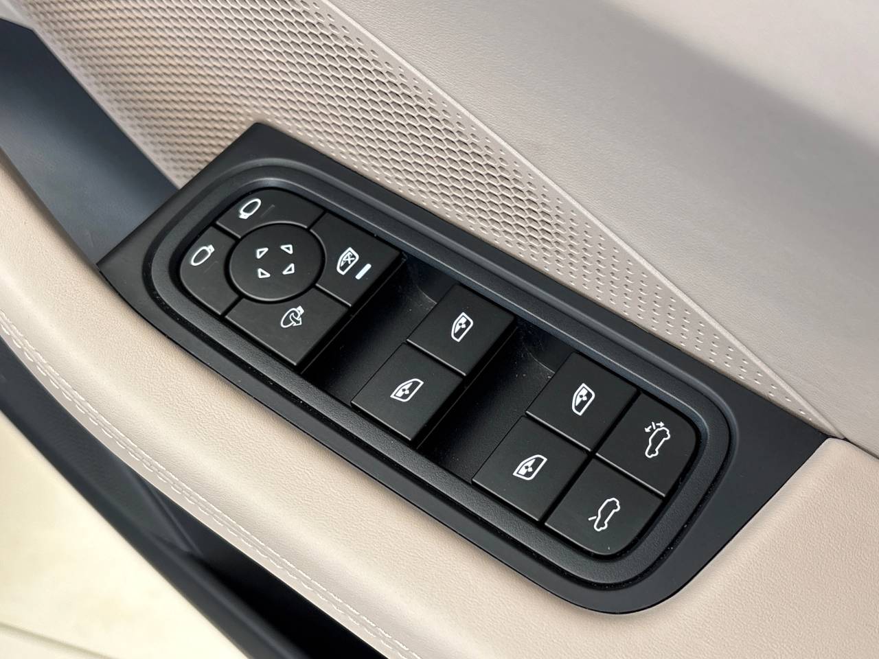 Macan TURBO (3) image 37