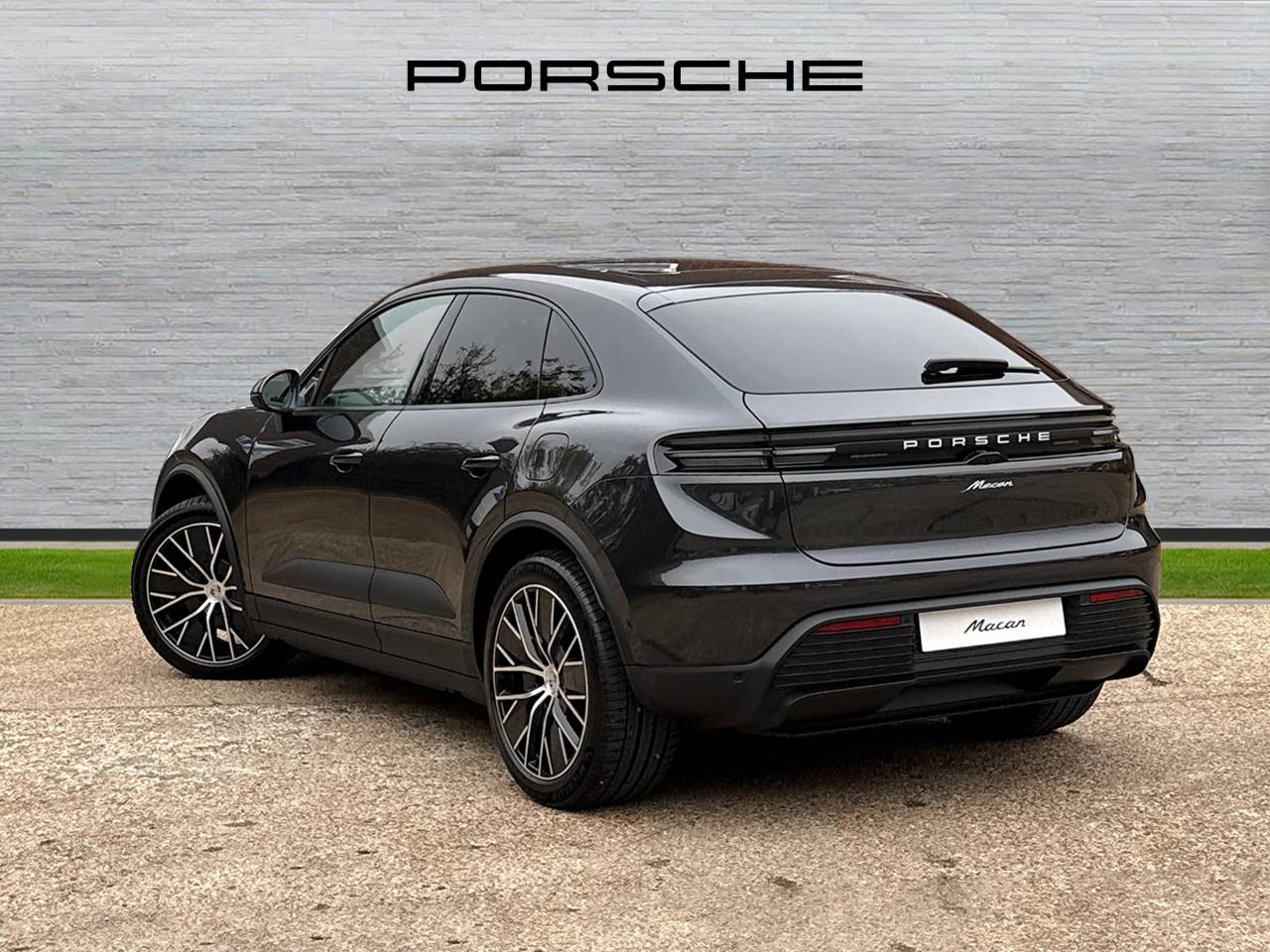 Macan BASE (7) image 07