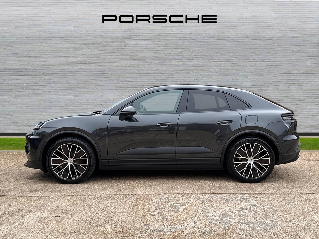 Macan BASE (7) image 08