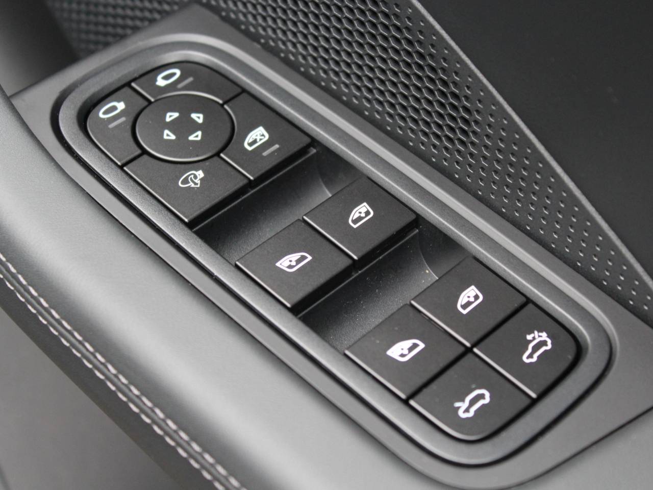 Macan 4S (4) image 28