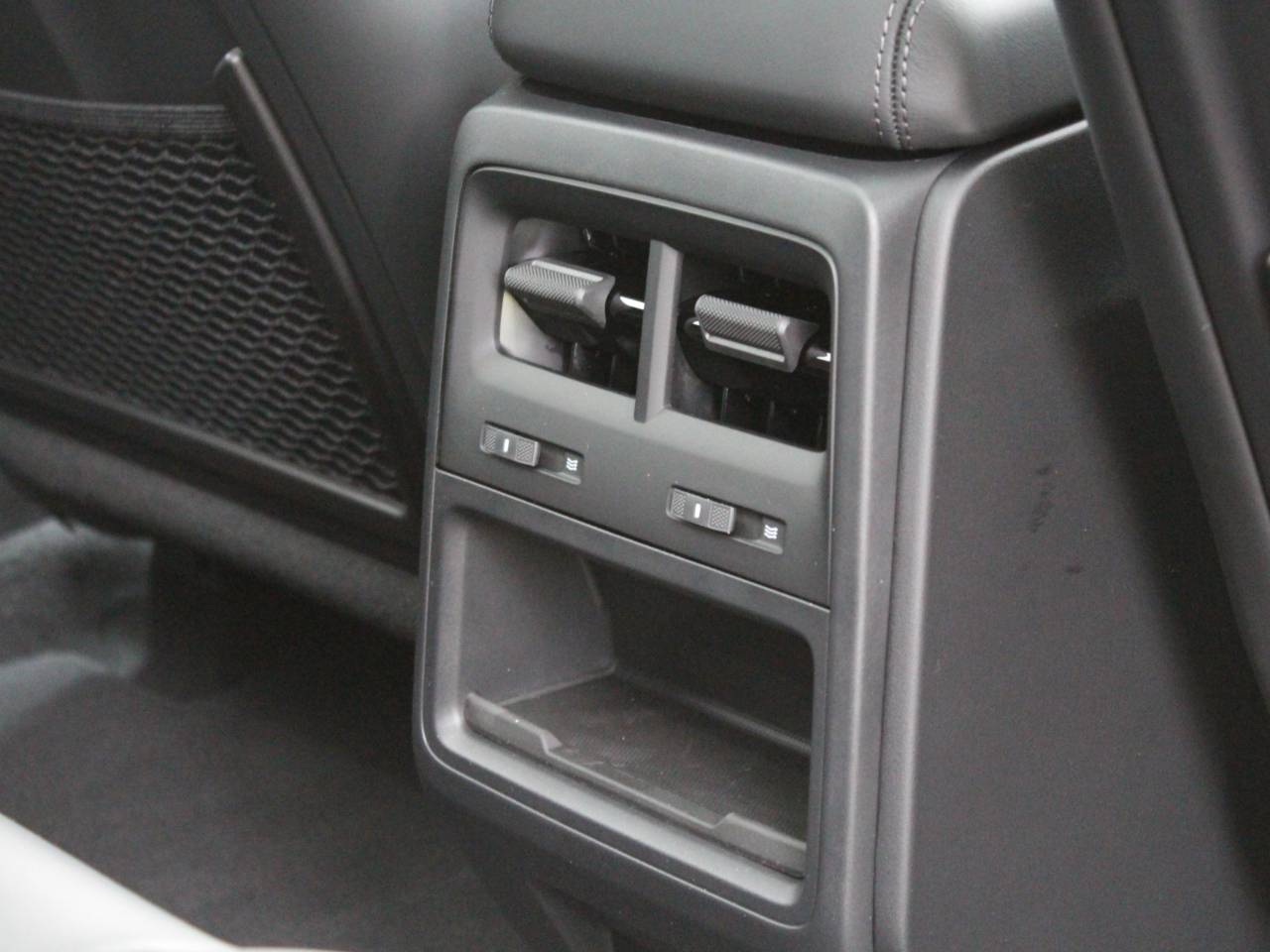Macan 4S (4) image 35