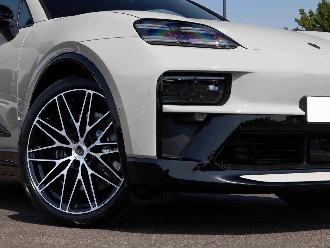 Macan (90) image 30