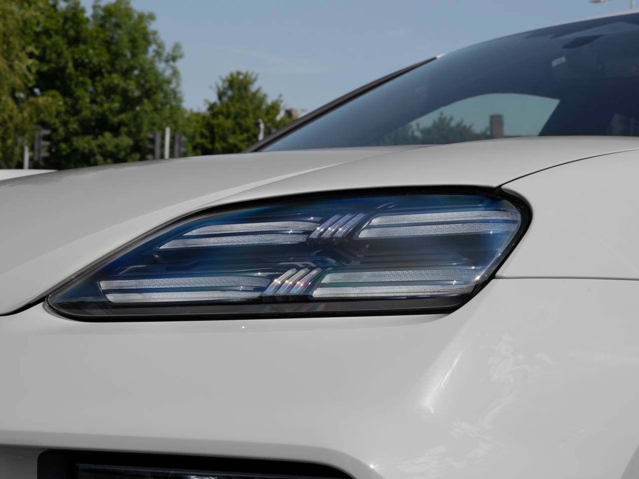 Macan (90) image 24