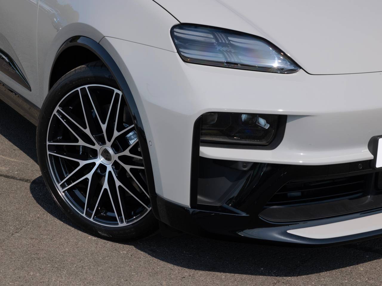 Macan (90) image 34