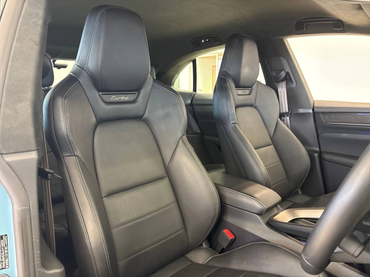 Macan TURBO (2) image 05