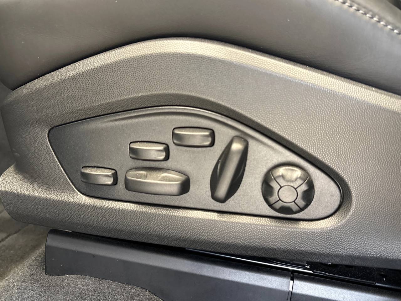 Macan TURBO (2) image 30