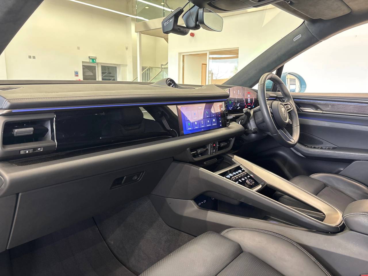 Macan TURBO (2) image 22