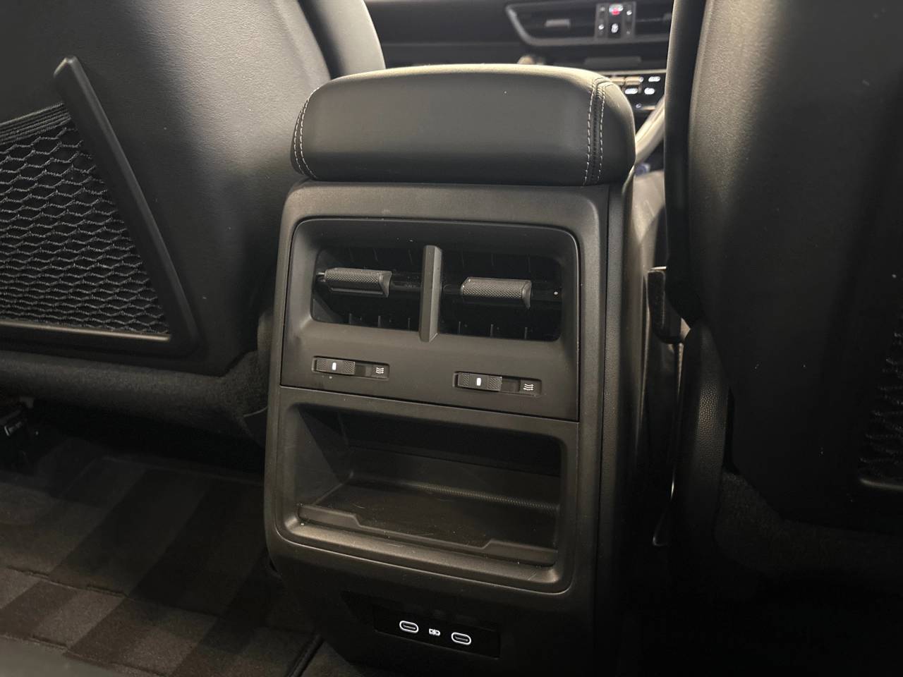 Macan TURBO (2) image 31