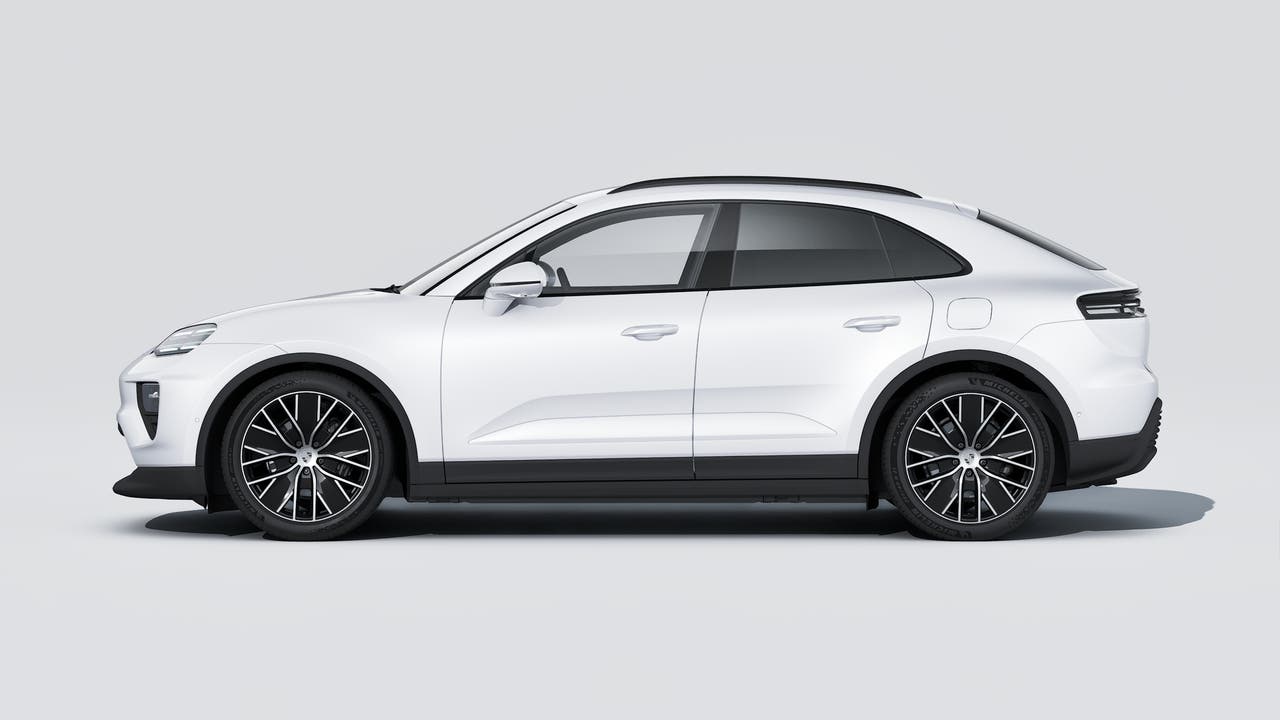 Macan BASE (12) image 02