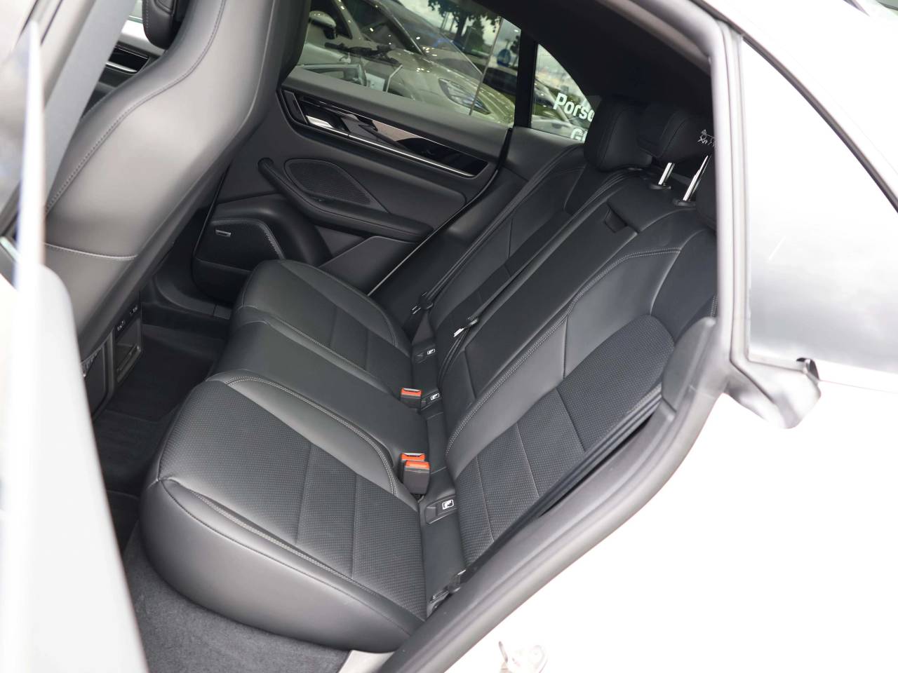 Macan BASE (17) image 18