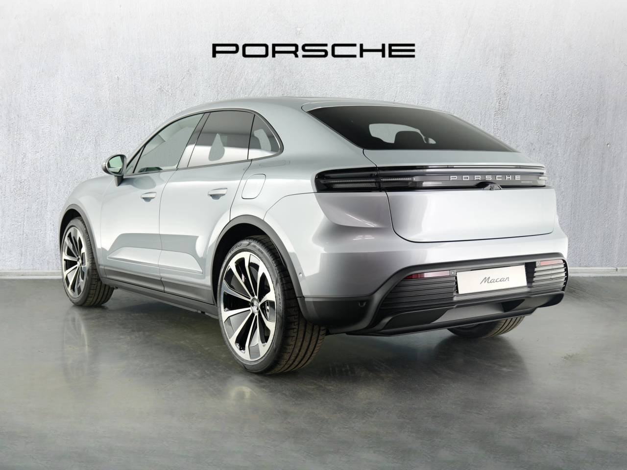 Macan (100) image 03