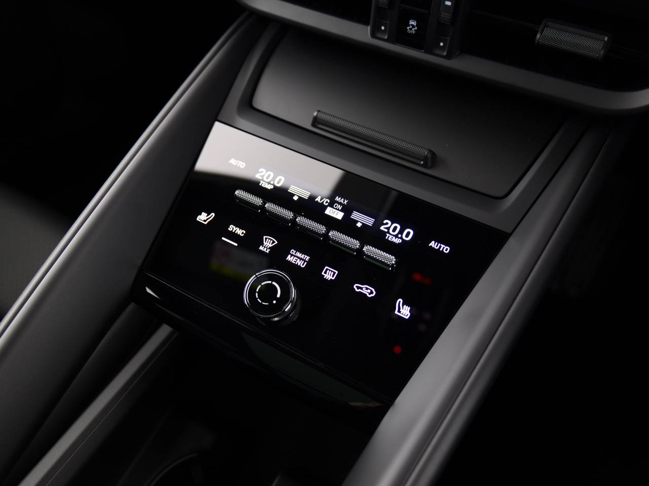 Macan (100) image 23