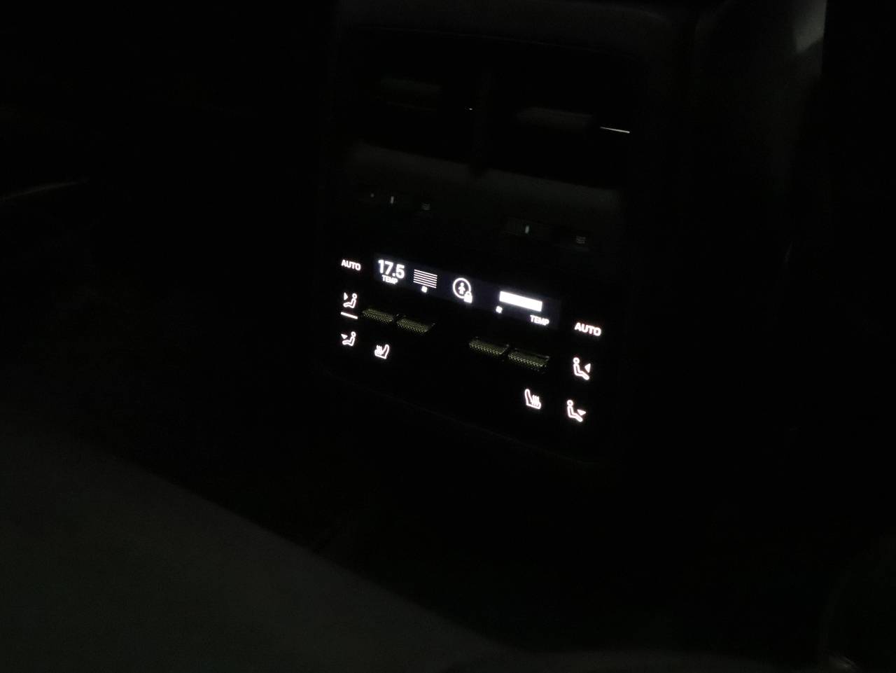 Macan TURBO (2) image 32