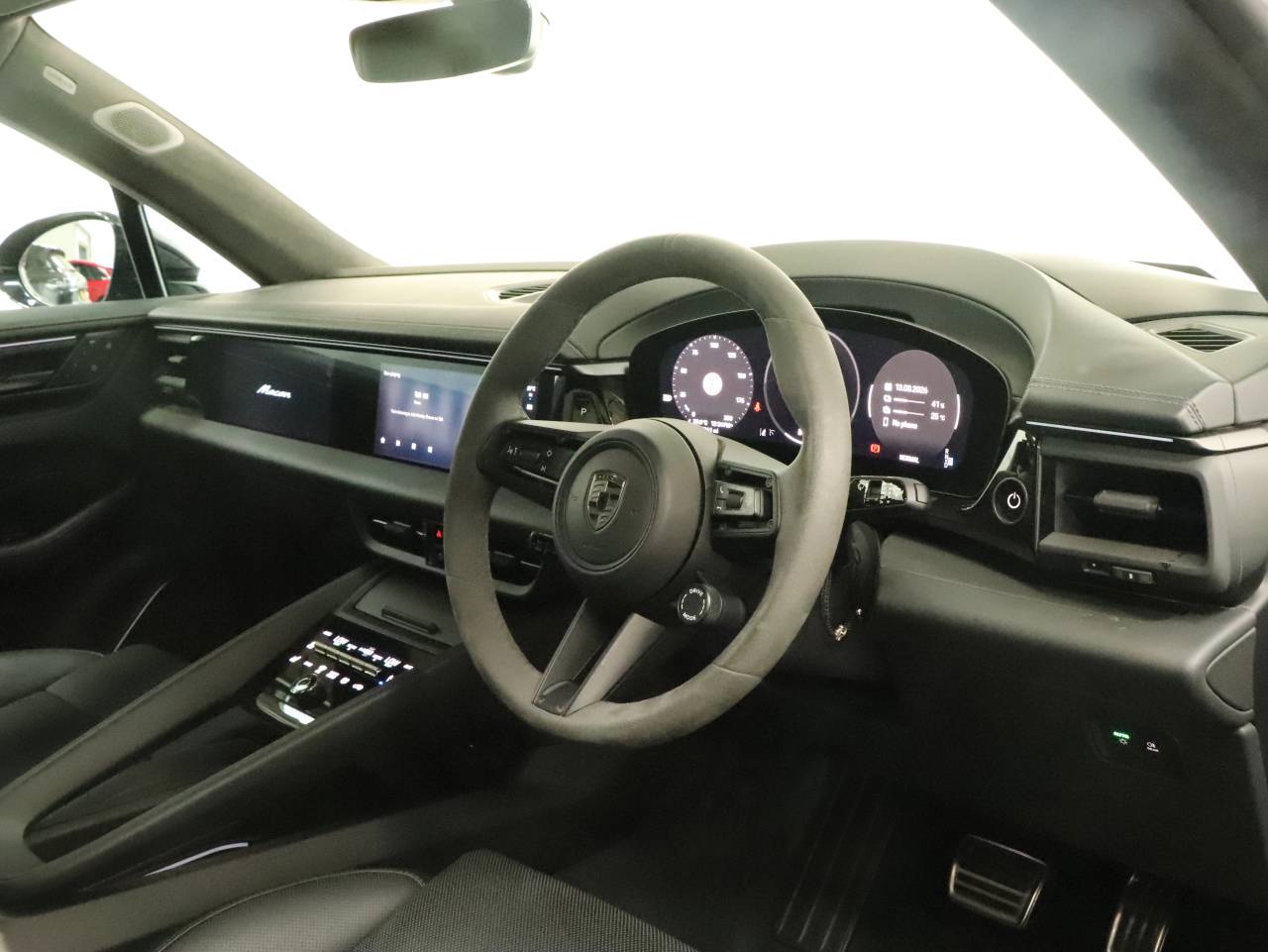 Macan TURBO (2) image 05