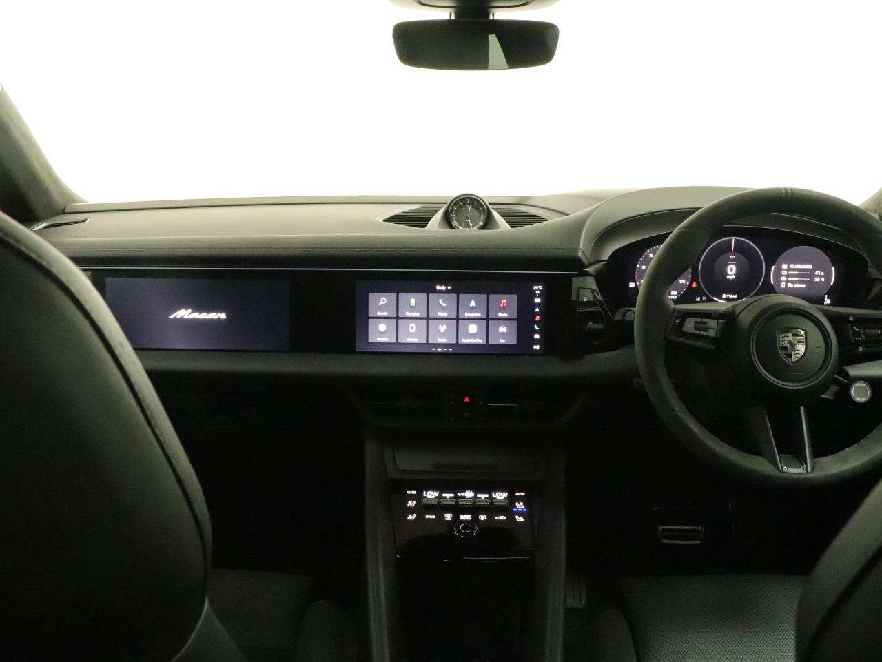 Macan TURBO (2) image 17