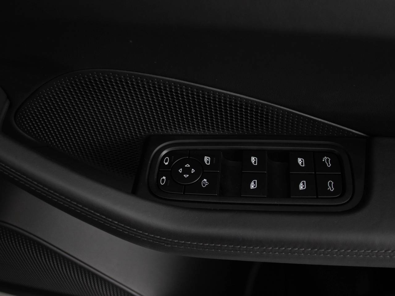 Macan BASE (8) image 35